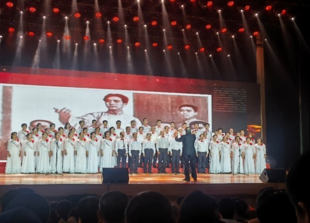 中華英烈頌“永恒的紀(jì)念”大型慰問文藝演出在京舉行(圖3)