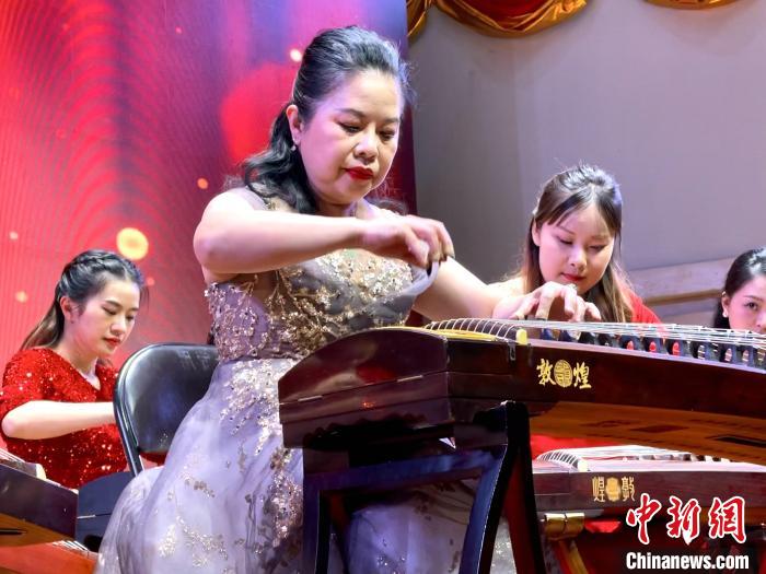 集美大學(xué)舉辦陳萍教授從教35周年音樂會(圖2)