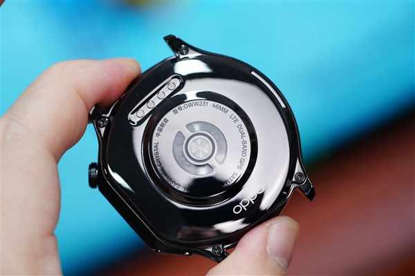 OPPO第一款圓表！OPPO Watch X星夜飛行版圖賞