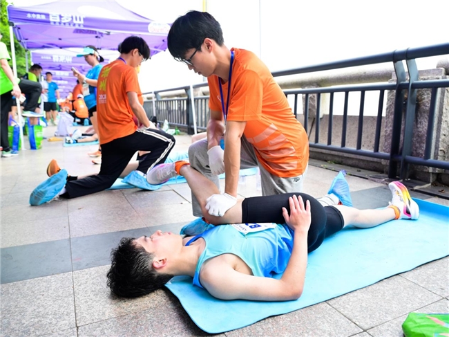 
			八千跑友共赴嶺東首邑！人民保險?2024潮州半程馬拉松賽精彩落幕
		(圖15)