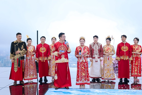 深圳集體天空婚禮，非遺金飾為愛見證