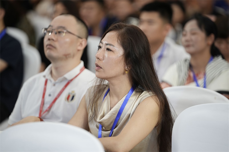 南方網(wǎng)通第二十五屆渠道商交流大會(huì)，成功狙擊營(yíng)銷新市場(chǎng)！(圖43)